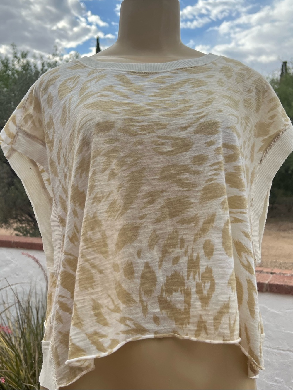 NWT $58 FP Movement Traveling Leopard Tee in Dune Combo. Oversized. - Picture 5 of 9
